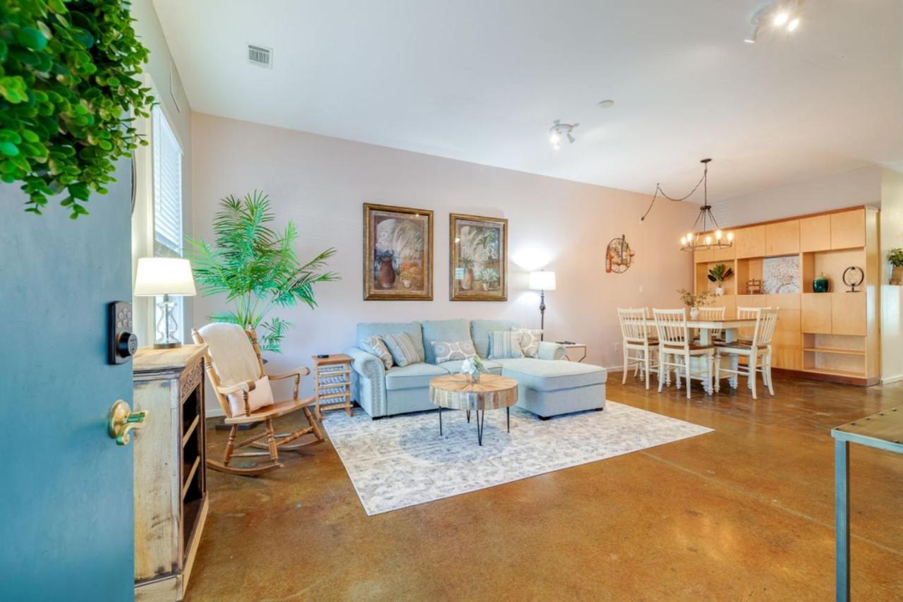 Southern Charmer-Historic District Downtown-Front Porch-Walk Score 90!!-Private Parking-1 Minute To Forsyth Park Savannah Exterior foto